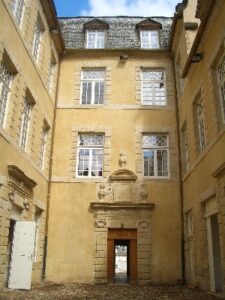 Hôtel particulier à St Geniez d'Olt